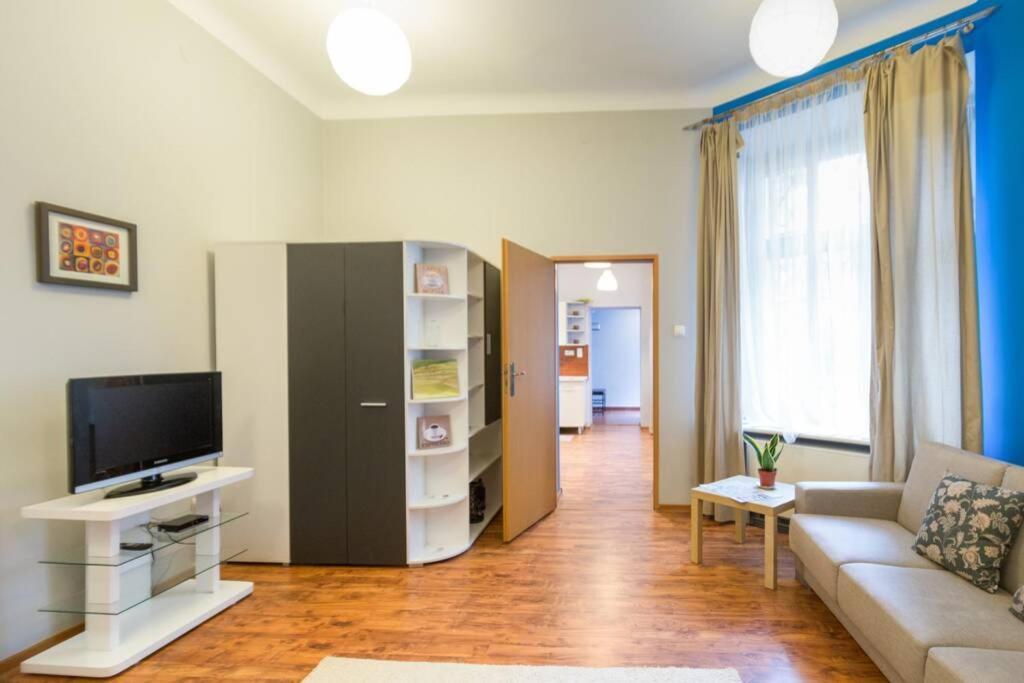 The Quiet Blue Home In The City Center! Krasków Exterior foto