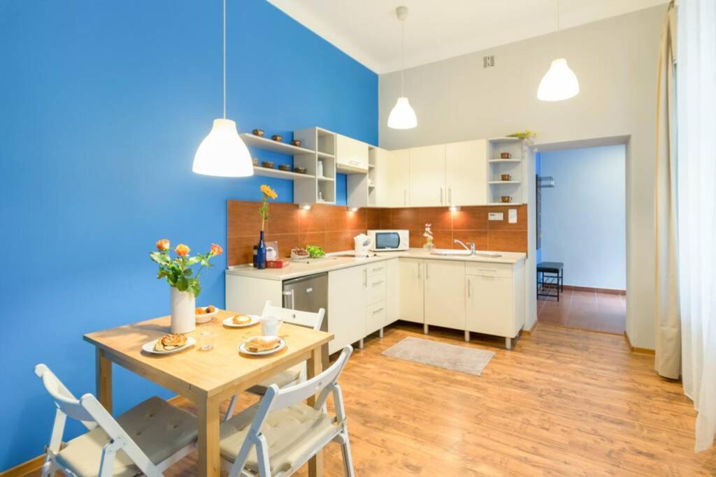 The Quiet Blue Home In The City Center! Krasków Exterior foto