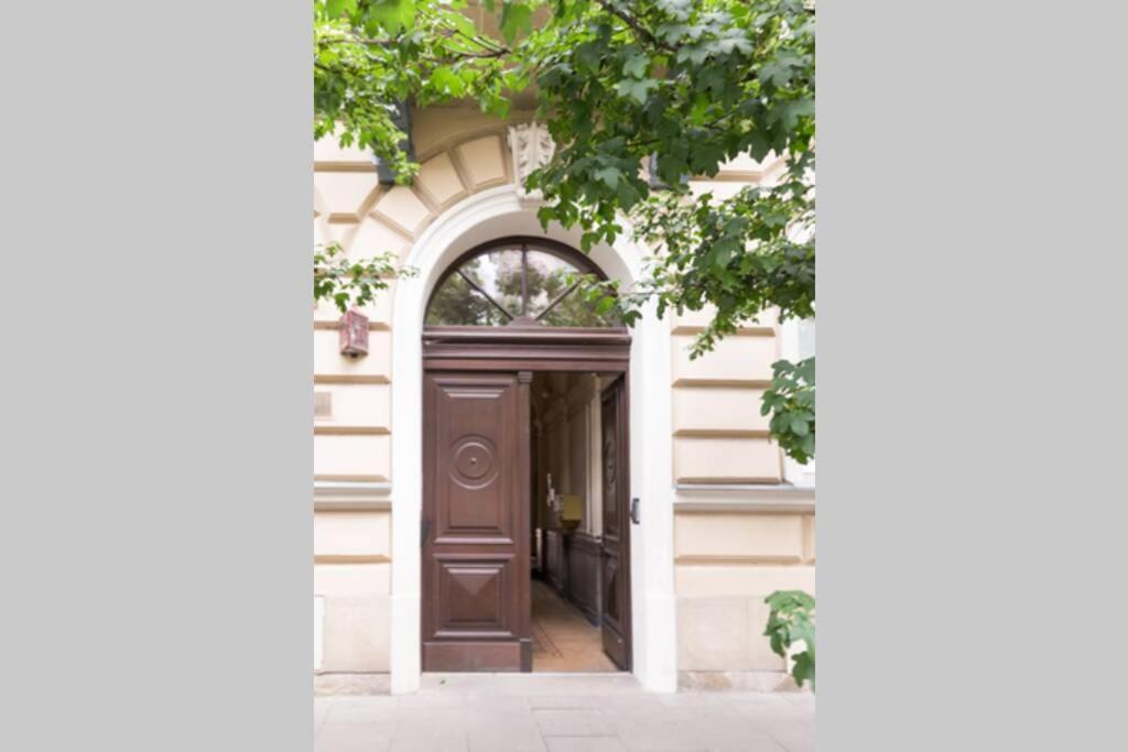 The Quiet Blue Home In The City Center! Krasków Exterior foto